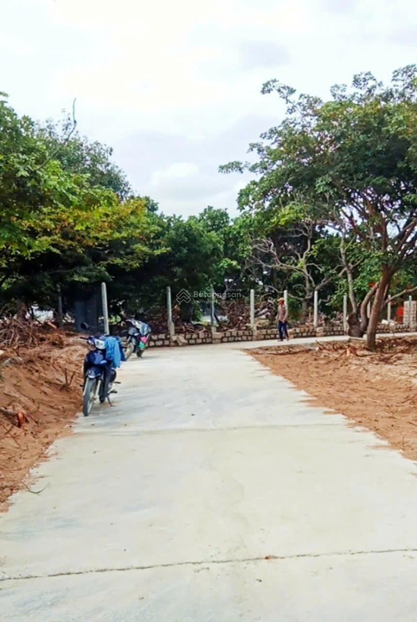 Lô góc 2 mặt tiền, biển Bình Lập * cách bãi tắm biển: 100m