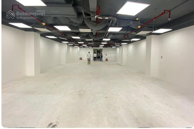 Tòa nhà còn lại tại MT đường Hồ Xuân Hương Quận 3 chuẩn văn phòng mới