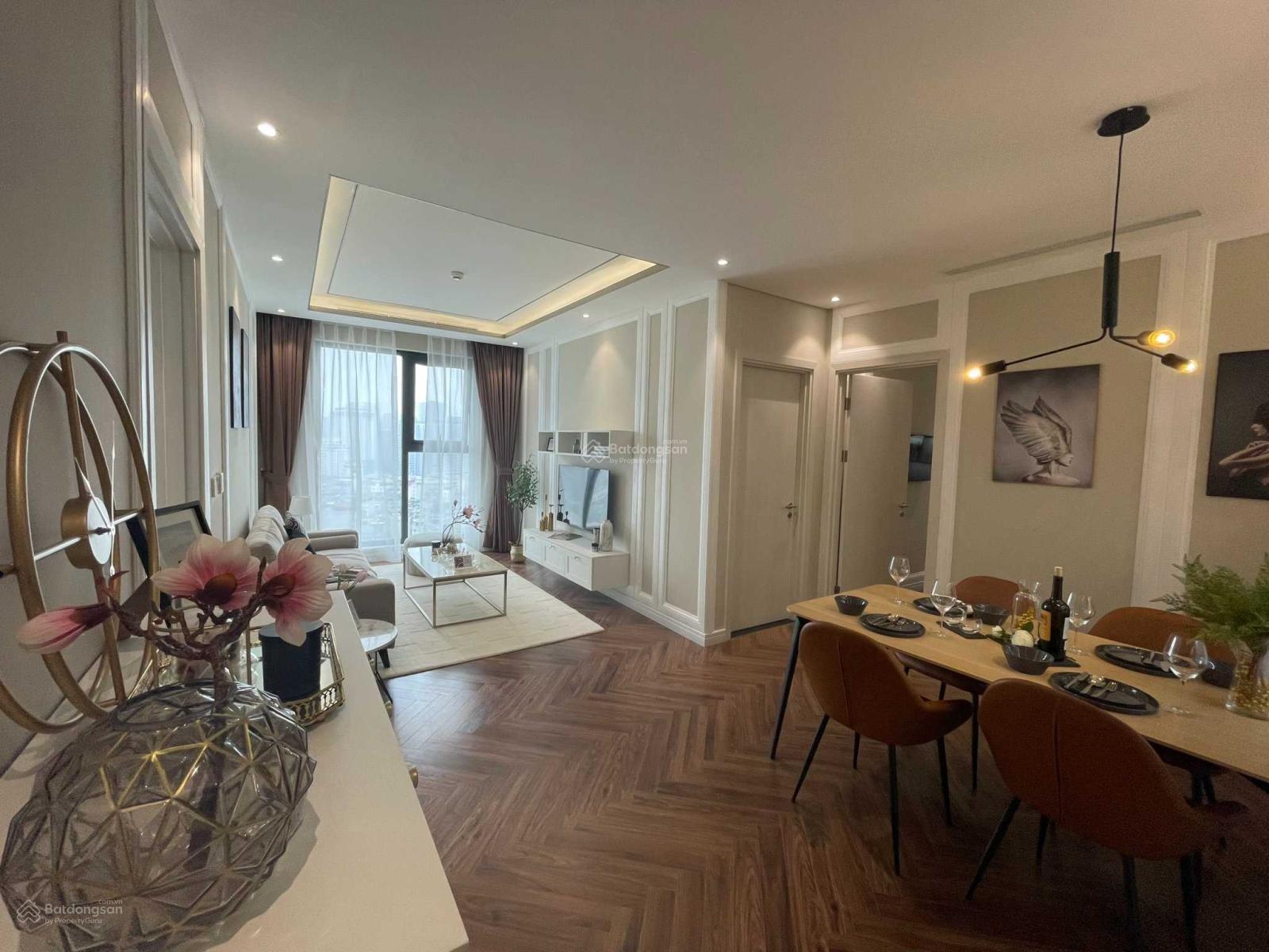Chính chủ bán CH tại King Palace 125m3 3PN,căn góc hoa hậu, tầng đẹp thoáng,giá rẻ.LH:0987 362 ***