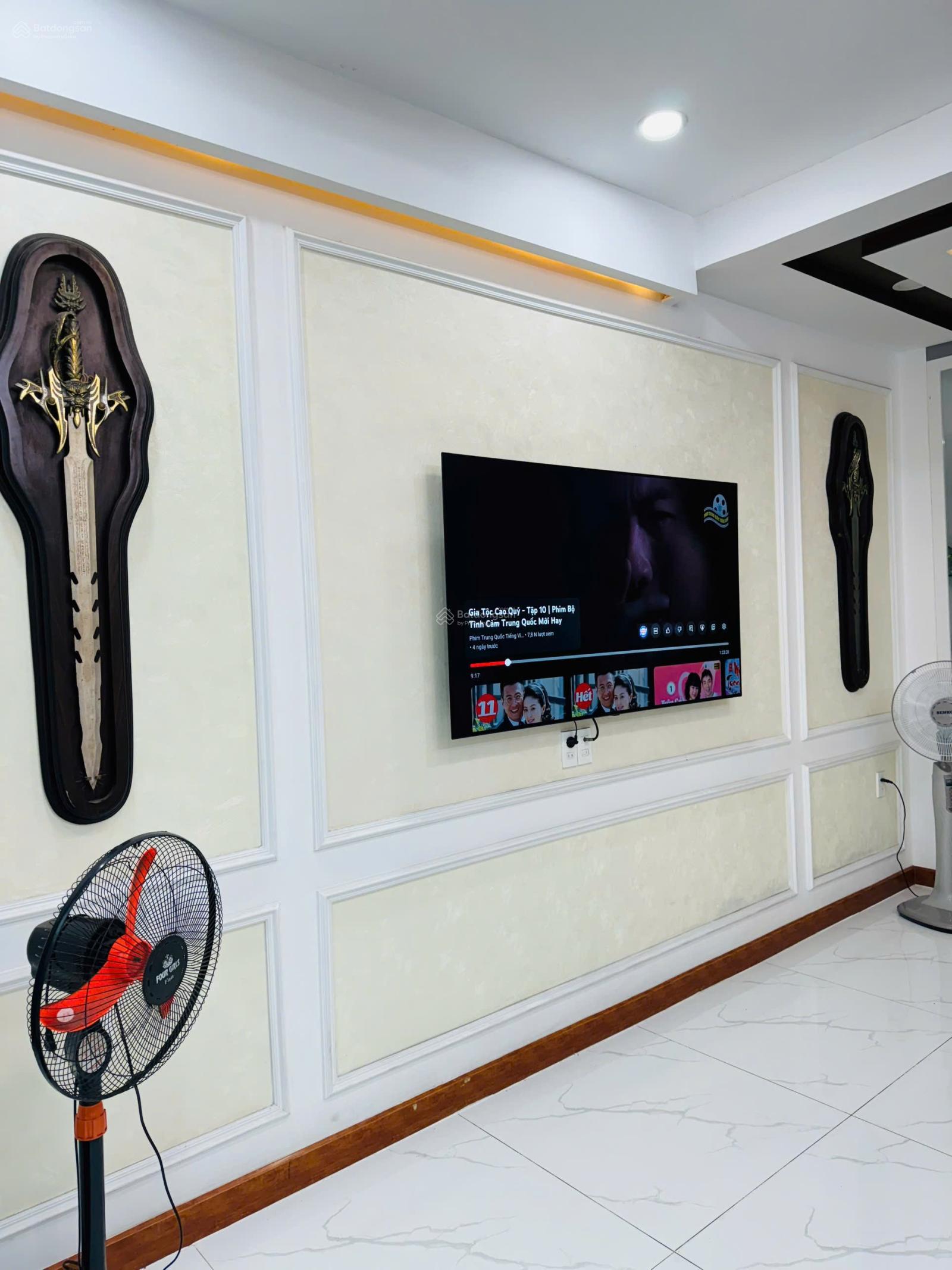 Bán nhà mới đường Tô Hiến Thành. 4m x 11m. 5 tầng tặng full nội thất. Giá 8.7 tỷ TL
