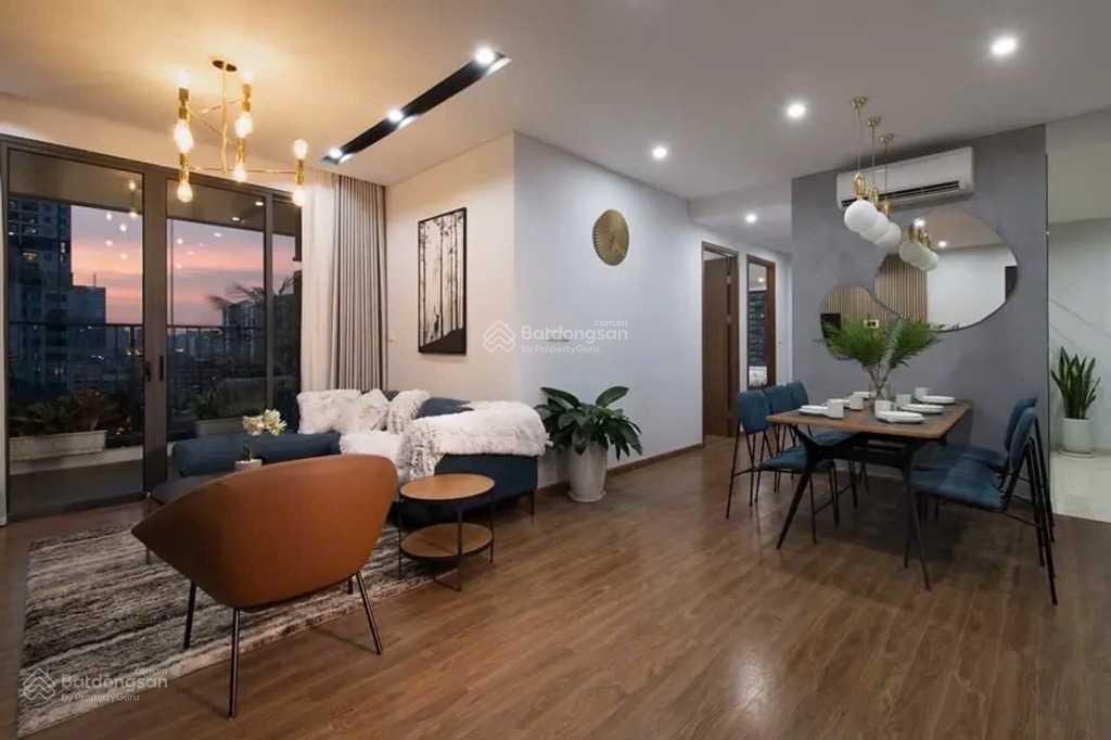 Bán căn hộ chung cư 3 ngủ, số 10 Hoa Lư, Hai Bà Trưng - 9.6 tỷ
