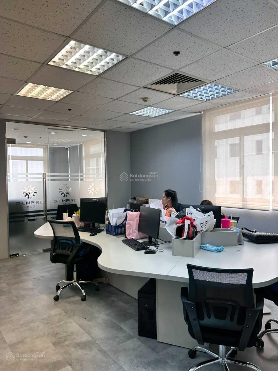 TT thật 100%. Bán nhà mặt tiền Tôn Thất Tùng, P Bến Thành, Quận 1 (9x25 m) HĐT cao. Gía: 85 tỷ TT thật 100%. Bán nhà mặt tiền Tôn Thất Tùng, P Bến Thành, Quận 1 (9x25 m) HĐT cao. Gía: 85 tỷ