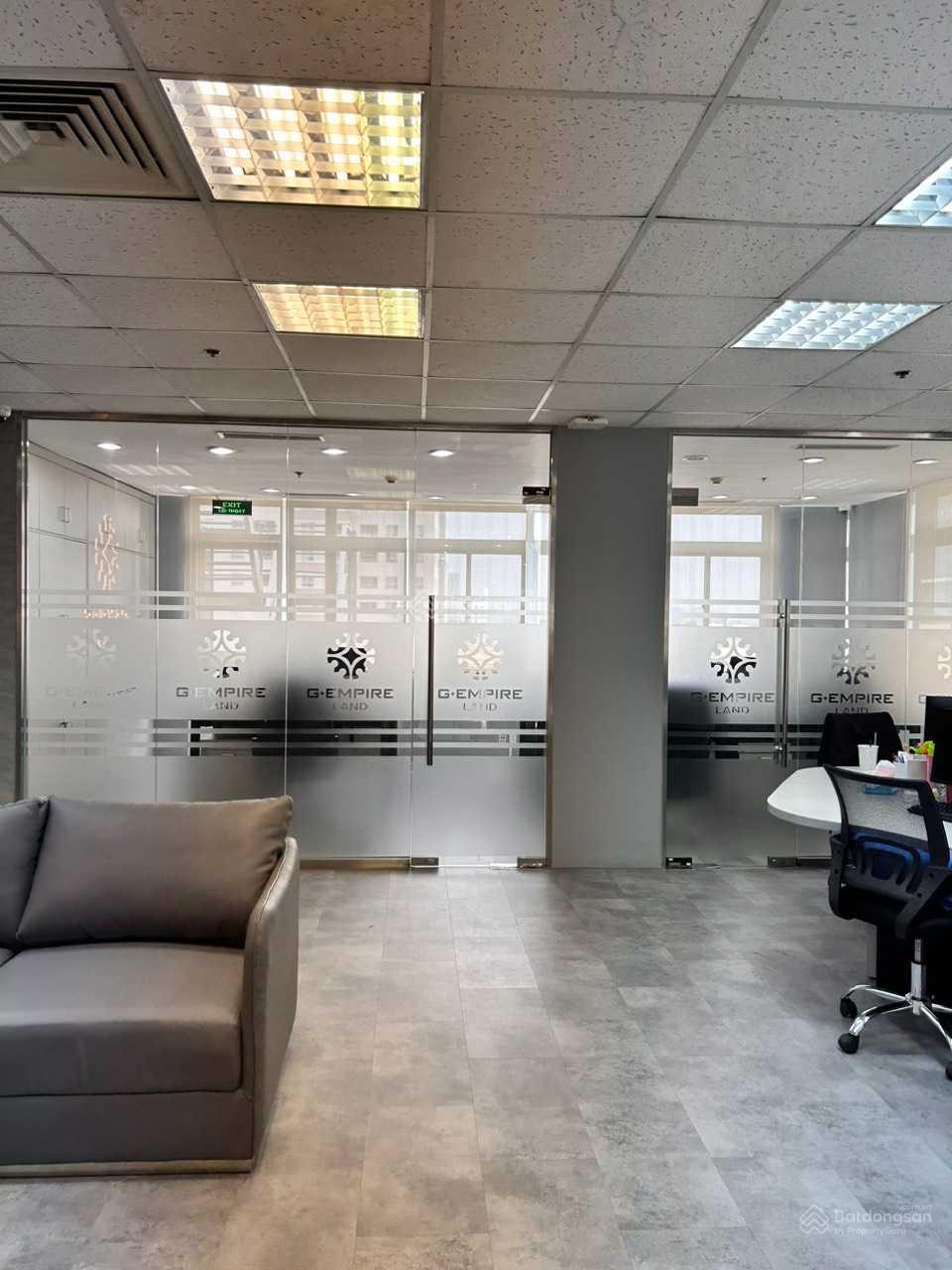 Bán tòa nhà building văn phòng MT Nam Kỳ Khởi Nghĩa (12x28m). Hầm 12 tầng, HĐT 800tr/th, giá 320 tỷ