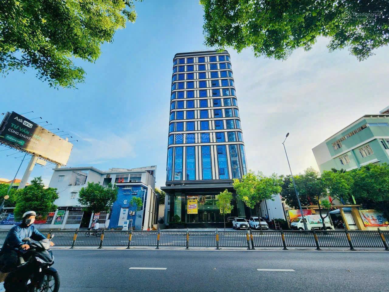 Bán toà nhà góc 2 mặt tiền Nguyễn Trãi - 20x35m - hầm 14 lầu TN 32.4 tỷ/năm - giá bán: 380 tỷ TL