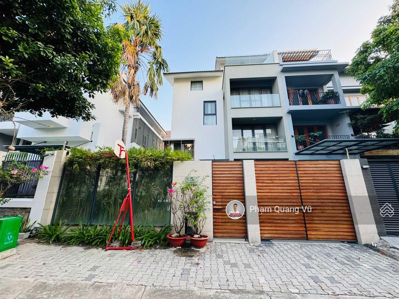 Xuất ngoại bán rẻ Biệt thự KDC Phú Mỹ VPH Q7, DT 10,5x21m, giá tốt nhất 31 tỷ. LK PMH LH 0901 294 *** Xuất ngoại bán rẻ Biệt thự KDC Phú Mỹ VPH Q7, DT 10,5x21m, giá tốt nhất 31 tỷ. LK PMH LH 0901 294 ***