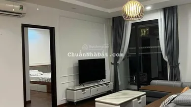 Chính Chủ cho thuê gấp căn hộ 2 ngủ bên T10, nội thất cao cấp, có ô tô. Giá 15 triệu/tháng vào luôn