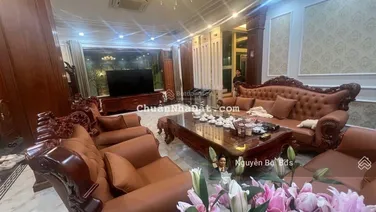 Vip! Bán căn biệt thự phố Việt Hưng. DT 190m2 MT 10m. Thang máy, vỉa hè, đường rộng thoáng