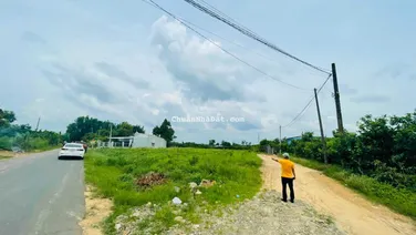 Đất ở sát trường học cấp 2, cấp 3 Phú Ngọc, UBND xã Phú Ngọc. Mua 850tr nay bán nhanh 650 triệu