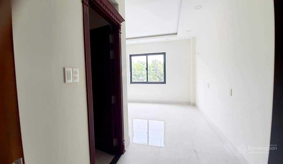 Bán tòa nhà 7 tầng, 2 MT đường Tân Sơn - Phạm Văn Bạch, P15, TB - 0937 843 ***