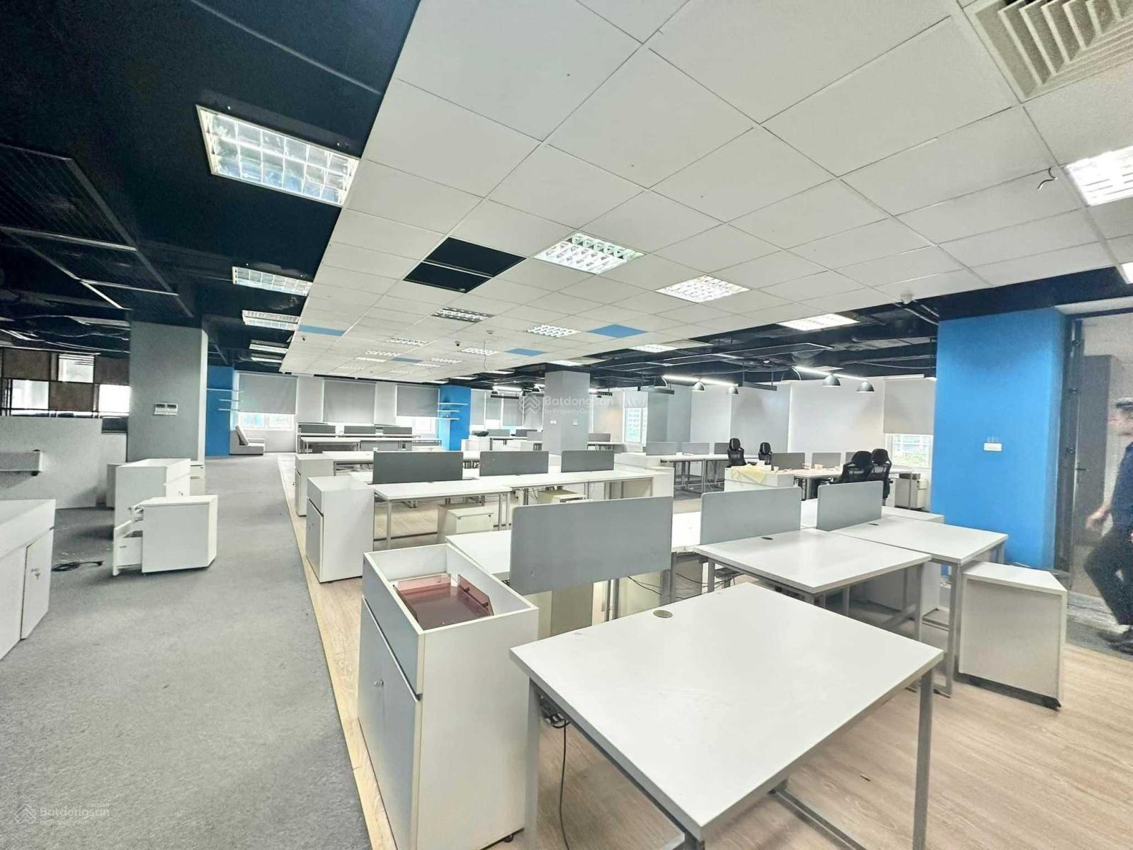 Chính chủ cho thuê văn phòng tại Petrowaco 97 - 99 Láng Hạ diện tích 70~1200m2 giá thuê 250k/m2/th