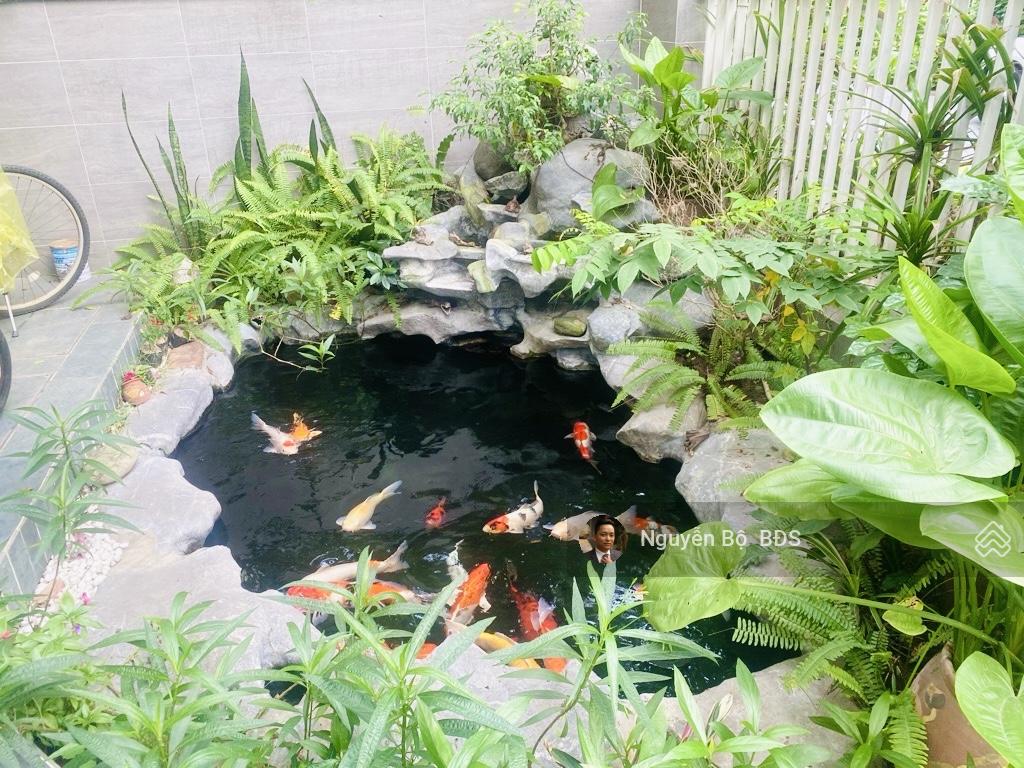 Vị trí biệt lập, yên tĩnh. Bán biệt thự Việt Hưng, DT 148m2, MT 8m, sân vườn, an ninh chặt chẽ