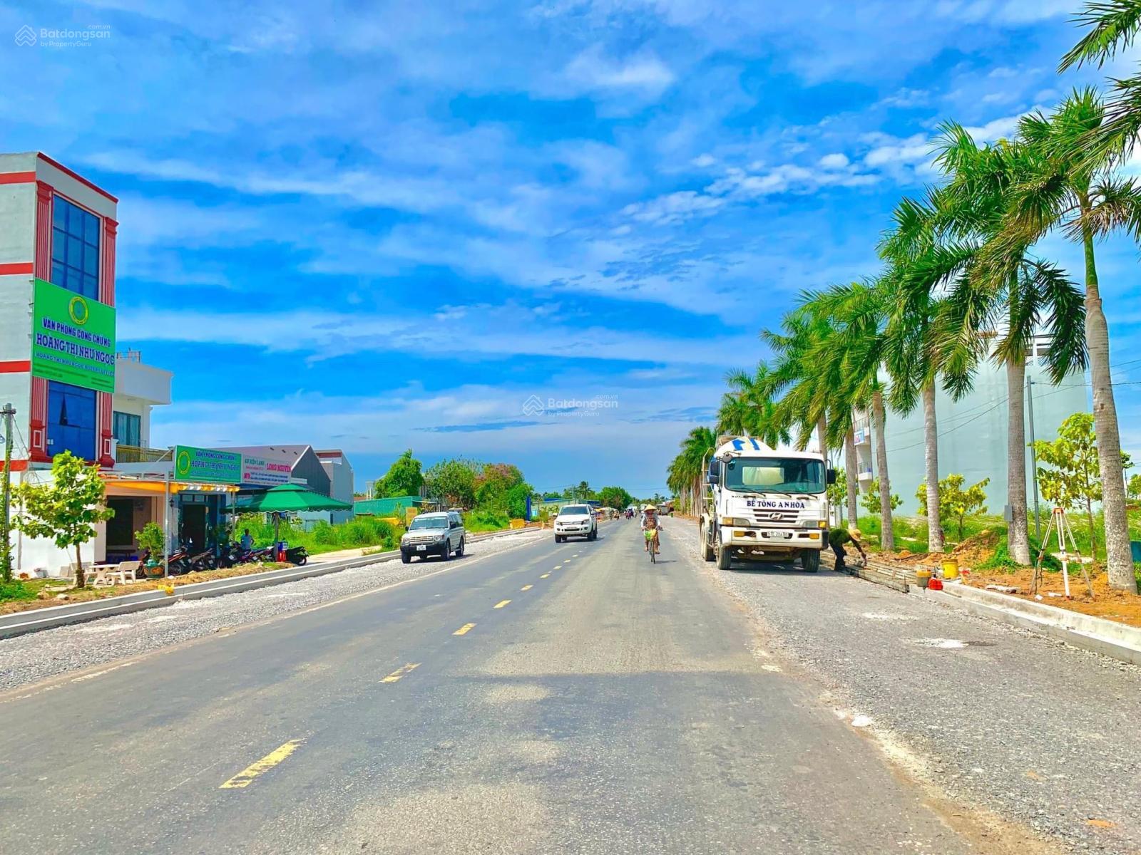 Chủ kẹt, cần tiền xây nhà cần bán nhanh lô đất 100m2 gần mặt đường ĐT 818 32m, SHR công chứng ngay