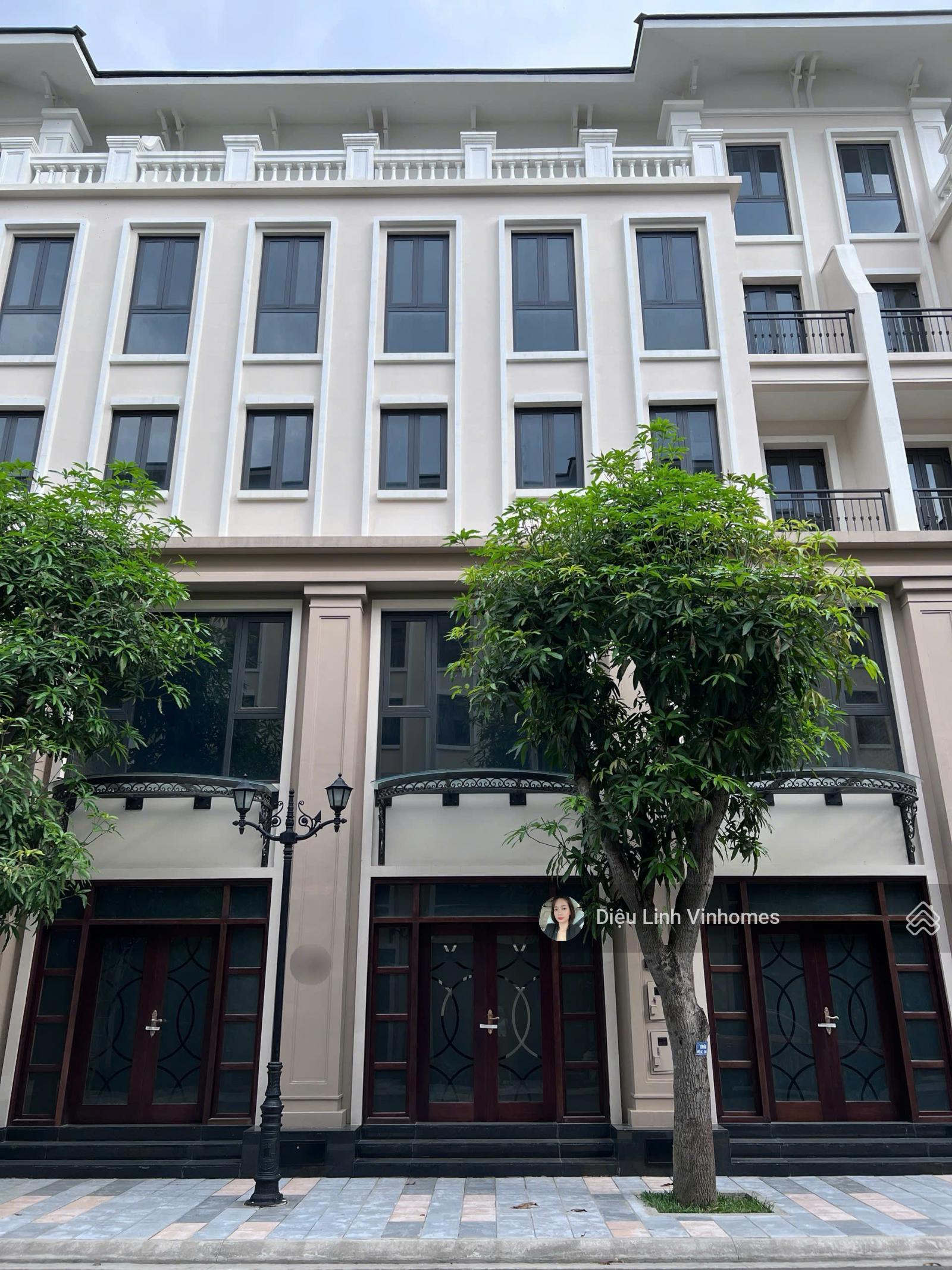 Chính chủ cần bán LK shophouse ngay chân chung cư giá 8.4 tỷ rẻ nhất Vin 3