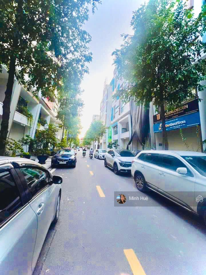 Bán Galaxy Vạn Phúc Hà Đông 91m2 mặt tiền 5.5m 6 tầng ô chờ thang máy giá 27.5 tỷ. LH: 0969 631 ***