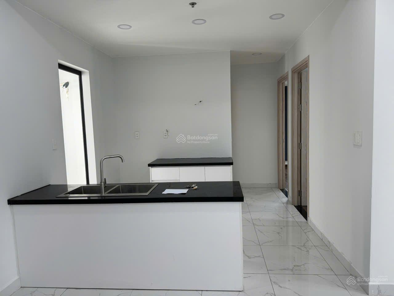 Bán căn hộ 3PN - 86m2 giá 2,45 tỷ tầng cao, sẵn sổ
