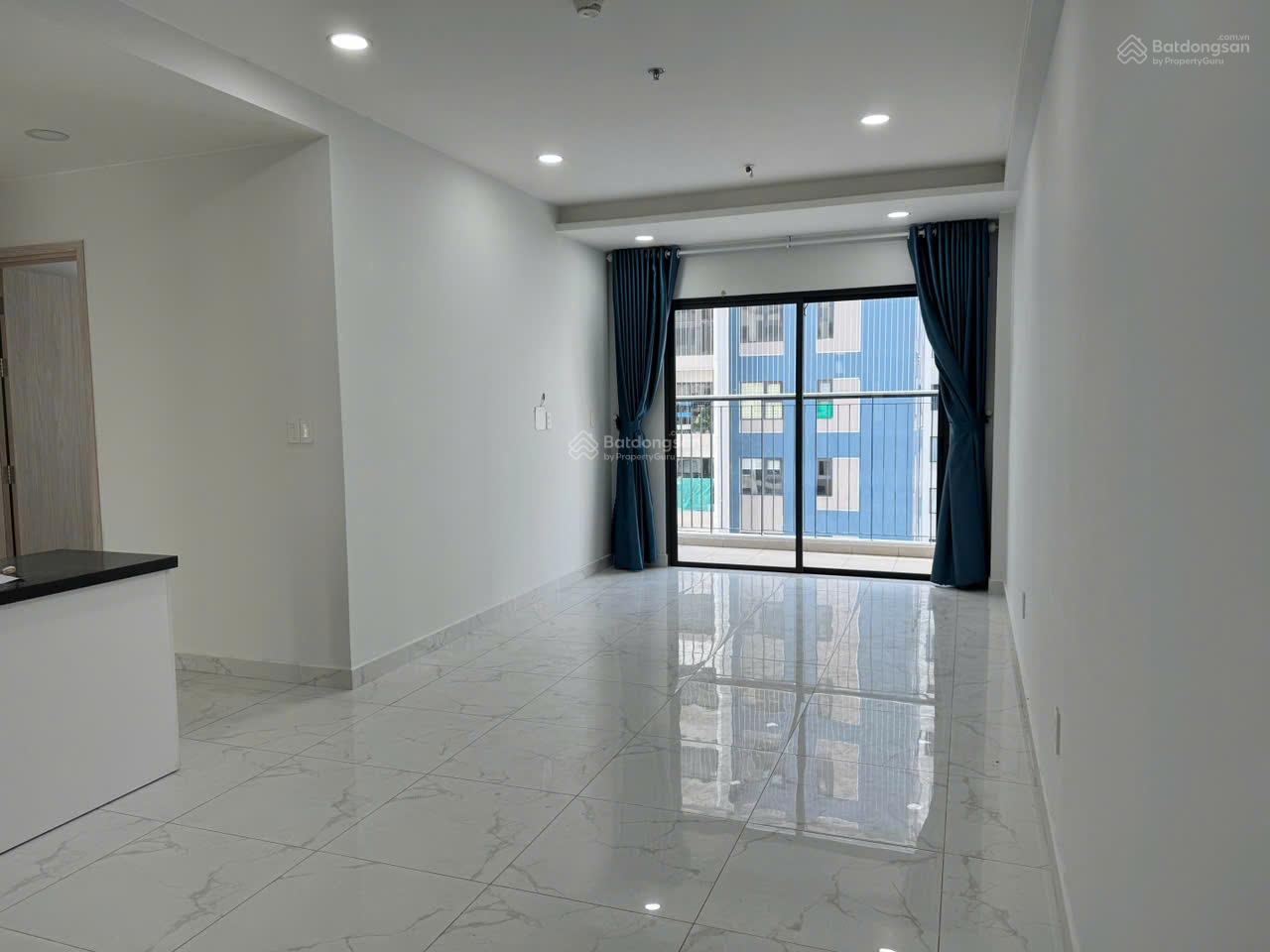 Bán căn hộ 3PN - 86m2 giá 2,45 tỷ tầng cao, sẵn sổ