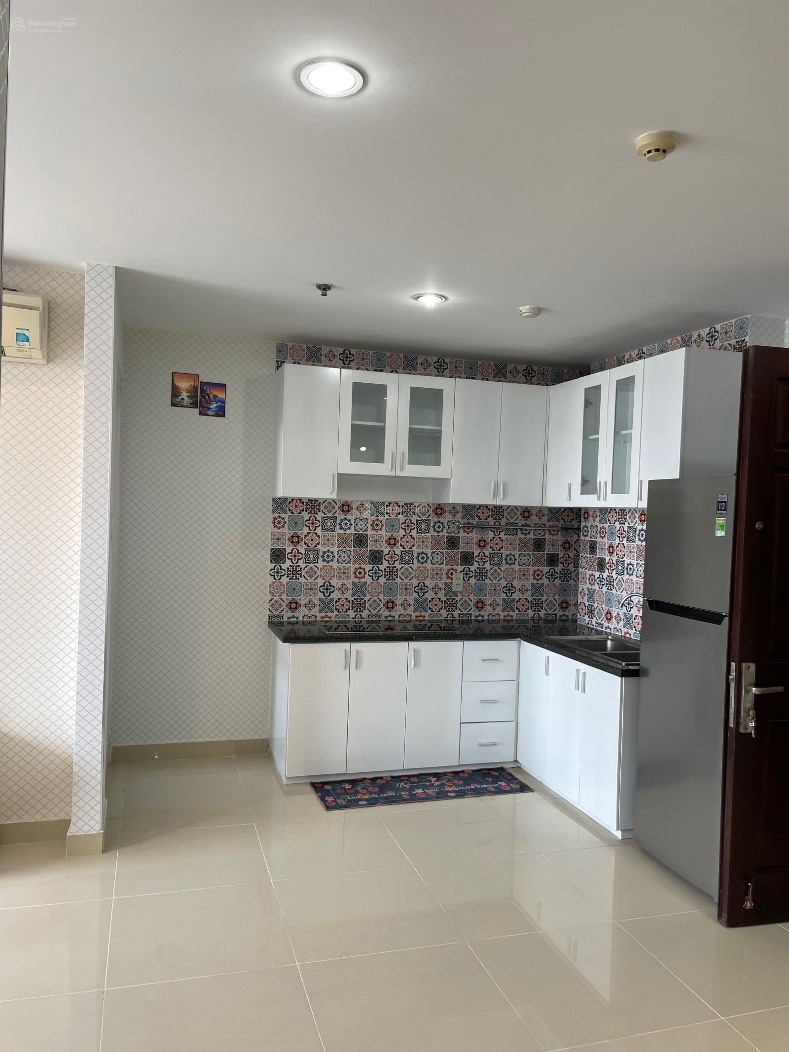 Bán gấp căn hộ The Harmona 3PN 2WC, 97m2, full nội thất giá tốt. LH: 0938 990 *** xem nhà