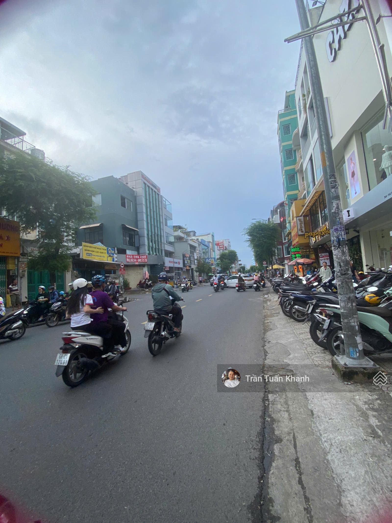 Cho thuê tòa nhà building 4 tầng MT Sư Vạn Hạnh ngay Vạn Hạnh Mall, DT: 7 x17m, giá 75 triệu/th Cho thuê tòa nhà building 4 tầng MT Sư Vạn Hạnh ngay Vạn Hạnh Mall, DT: 7 x17m, giá 75 triệu/th