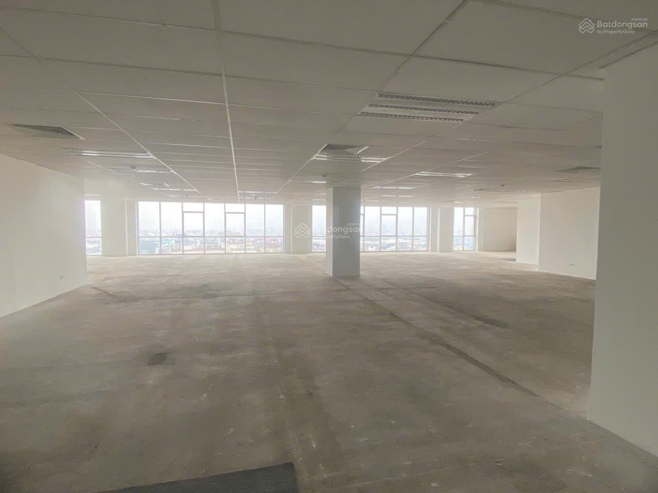 Cho thuê văn phòng DT: 30m2-50m2-120m2 - 250m2 - 568m2 tại tòa nhà Plaschem 562 Nguyễn Văn Cừ, LB