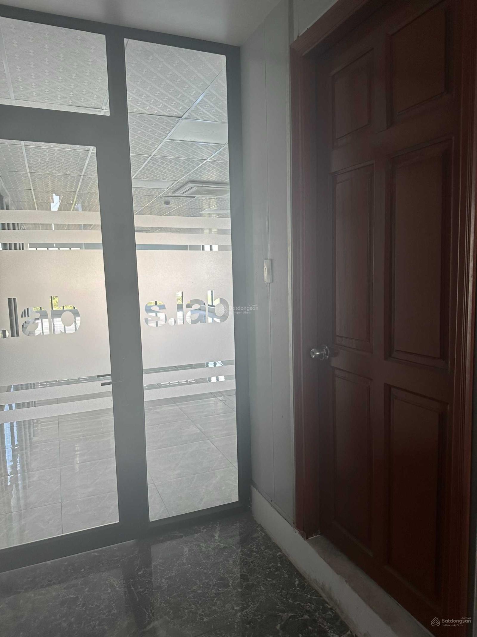 Cho thuê văn phòng gần khu Phú Mỹ Hưng DT 40m2 giá 5 triệu, LH 0933 510 *** Cho thuê văn phòng gần khu Phú Mỹ Hưng DT 40m2 giá 5 triệu, LH 0933 510 ***