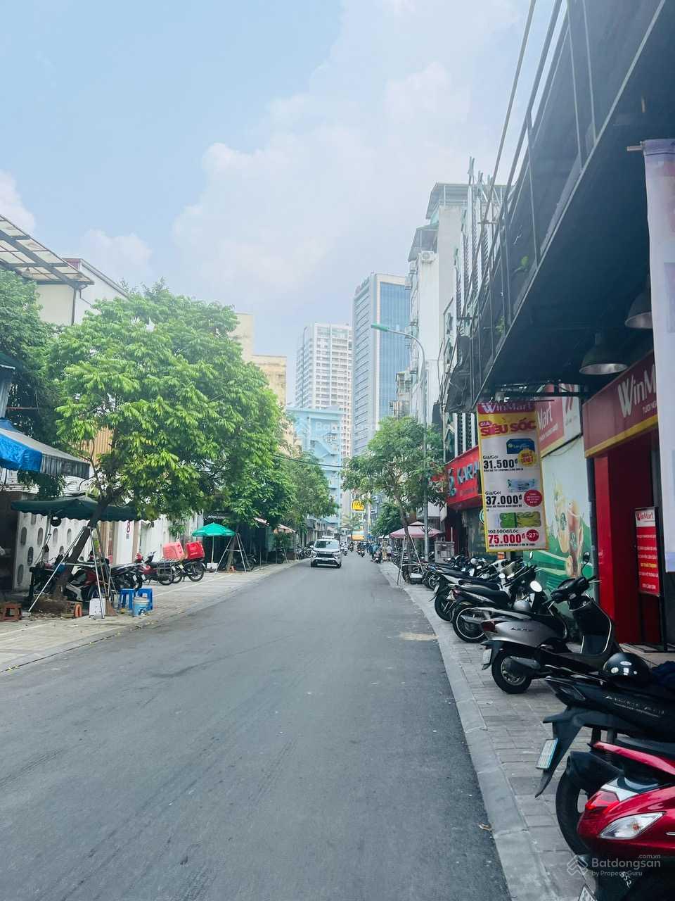 Hiếm rẻ! MP Nguyễn Văn Tuyết kinh doanh sầm uất nhất Quận Đống Đa 102m2 hai thoáng giá hơn 40 tỷ