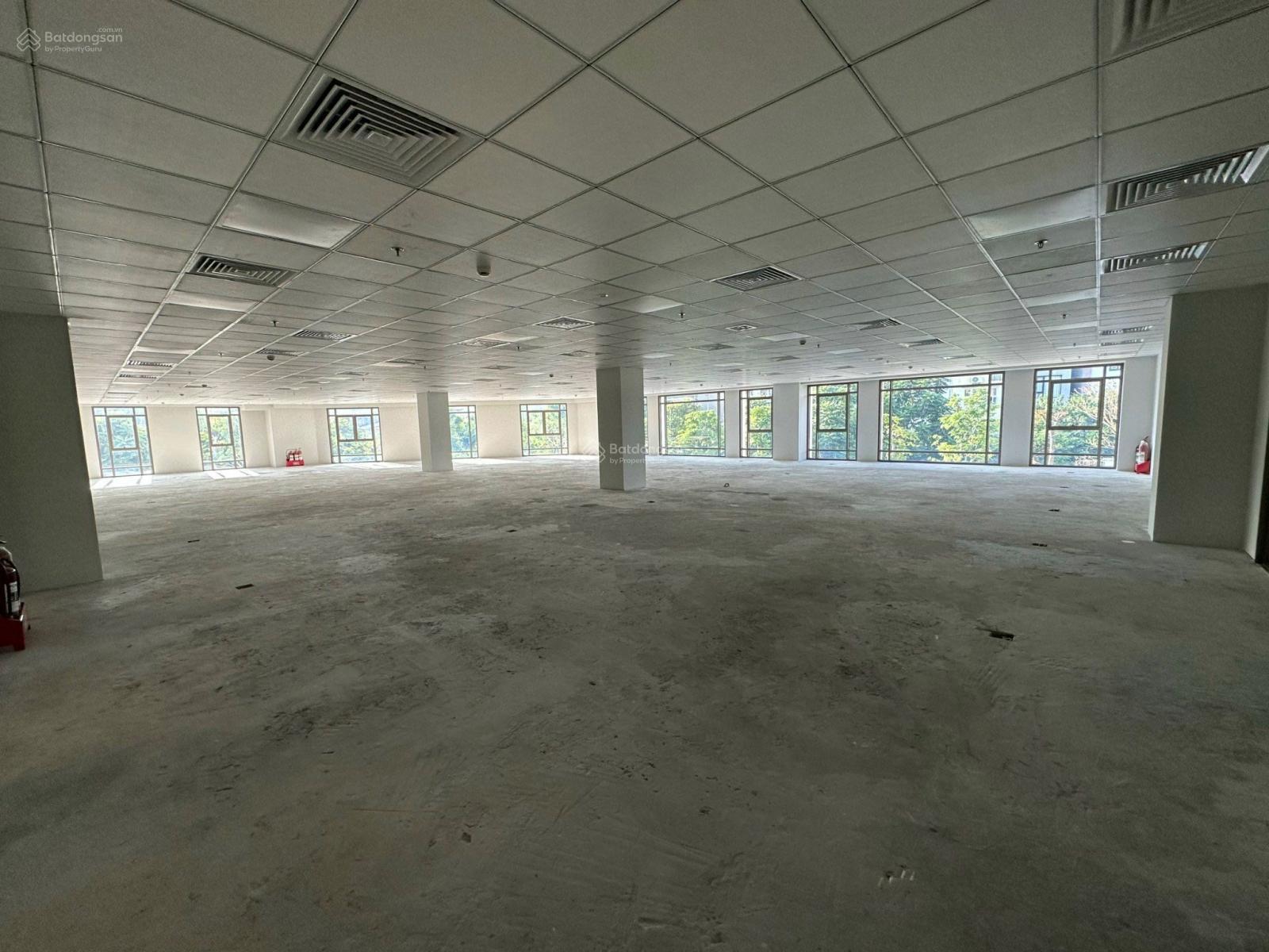 Cho thuê VP phố Nguyễn Văn Huyên Ngoại Giao Đoàn 120m2, 250m2, 500m2, 1200m2 giá 110 nghìn/m2/th