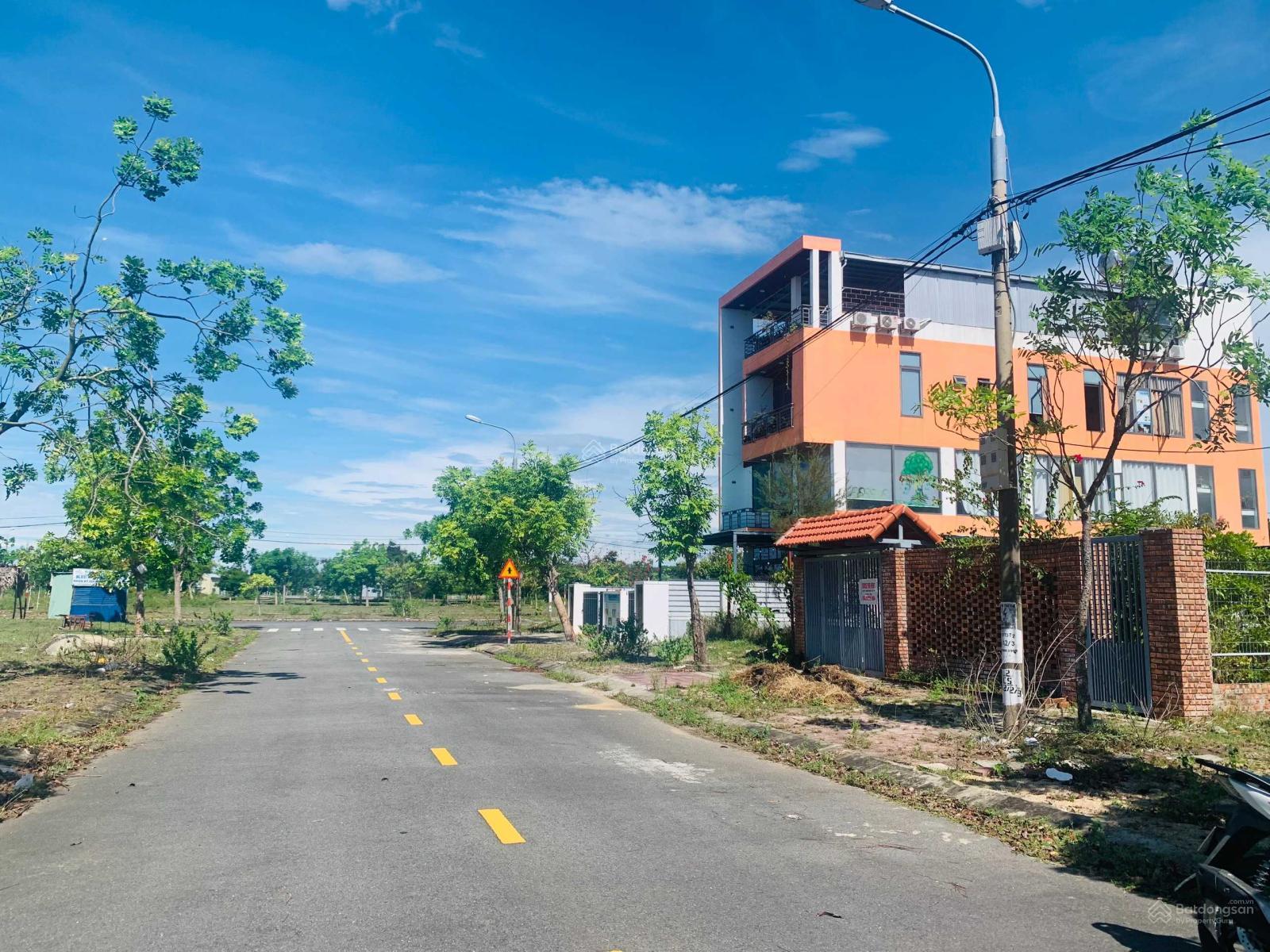 Bán lô đất 10x24,5=245m2 đường Lê Đức Thọ ngay hồ sinh thái, giá 5,1 tỷ (ko lỗi phong thuỷ)