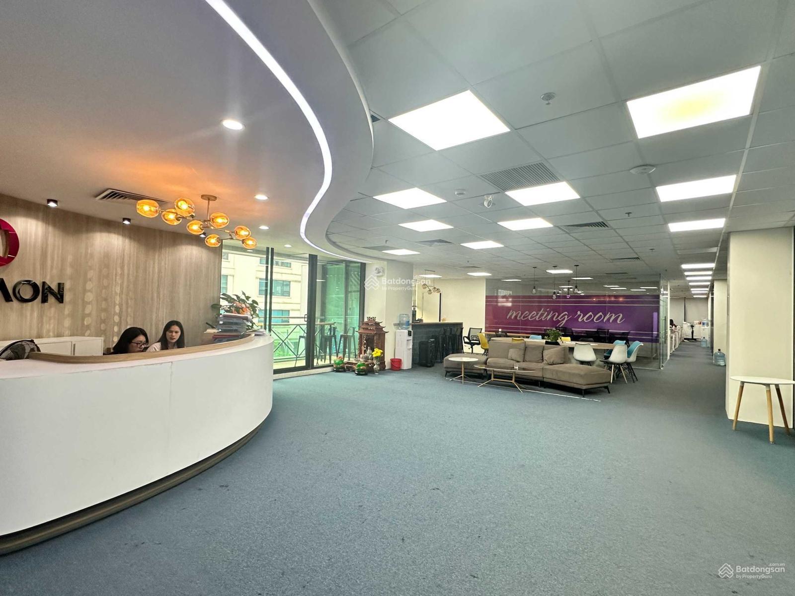 Free 1 tháng! Văn phòng 300m2, 1000m2 tại CIC Trung Kính khách mới ra cực đẹp, chia sẵn phòng