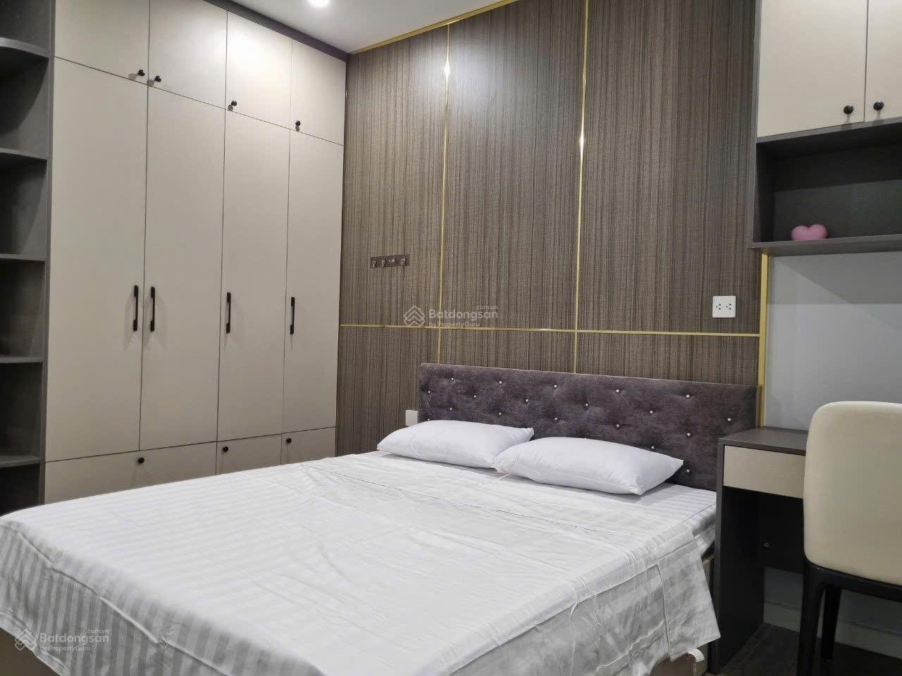 Em cần cho thuê căn hộ 3PN đồ từ cơ bản full đồ giá 19tr/th tại dự án The Nine - Phạm Văn Đồng