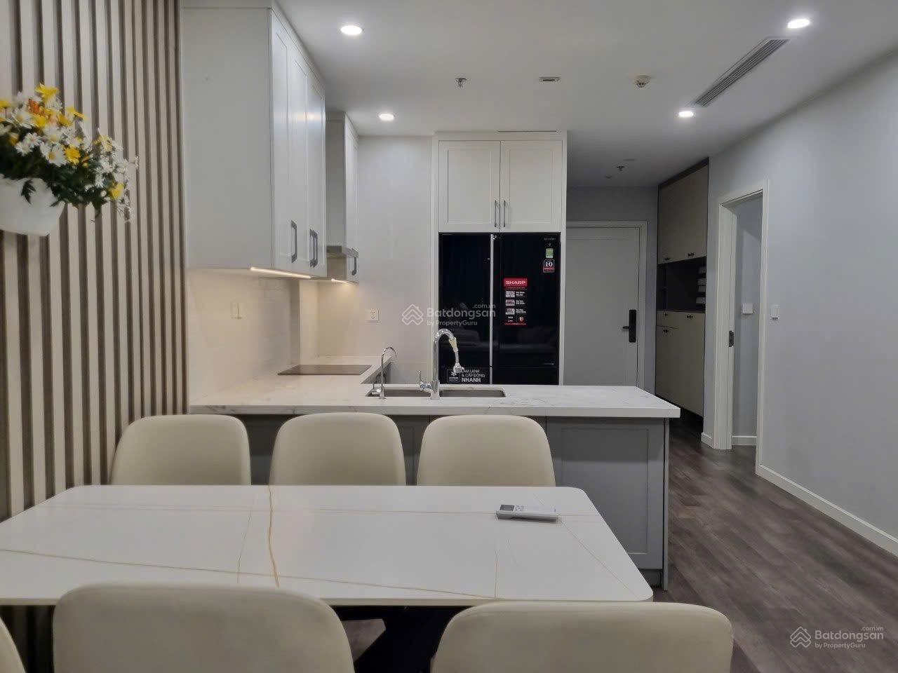 Em cần cho thuê căn hộ 3PN đồ từ cơ bản full đồ giá 19tr/th tại dự án The Nine - Phạm Văn Đồng