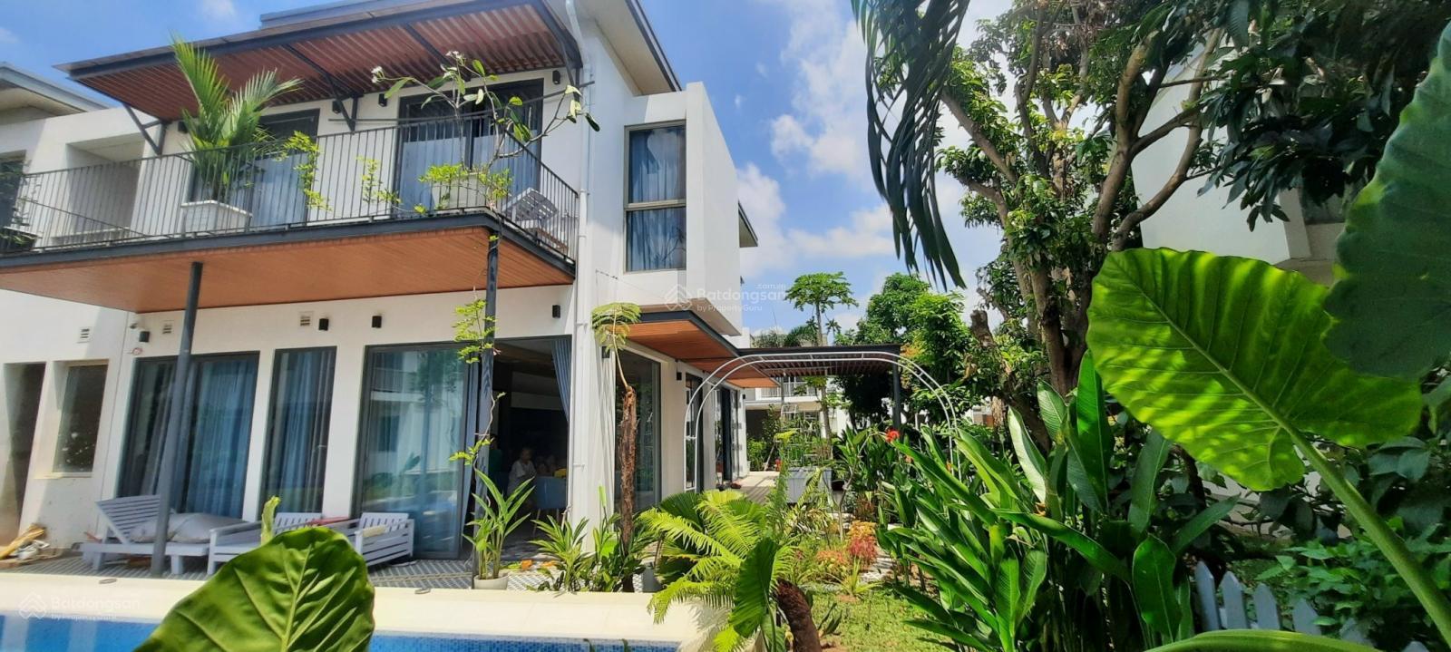 Bán song lập Zone 5 full nội thất đẹp, giá tốt. Vị trí đẹp. LH: 0904 995 ***