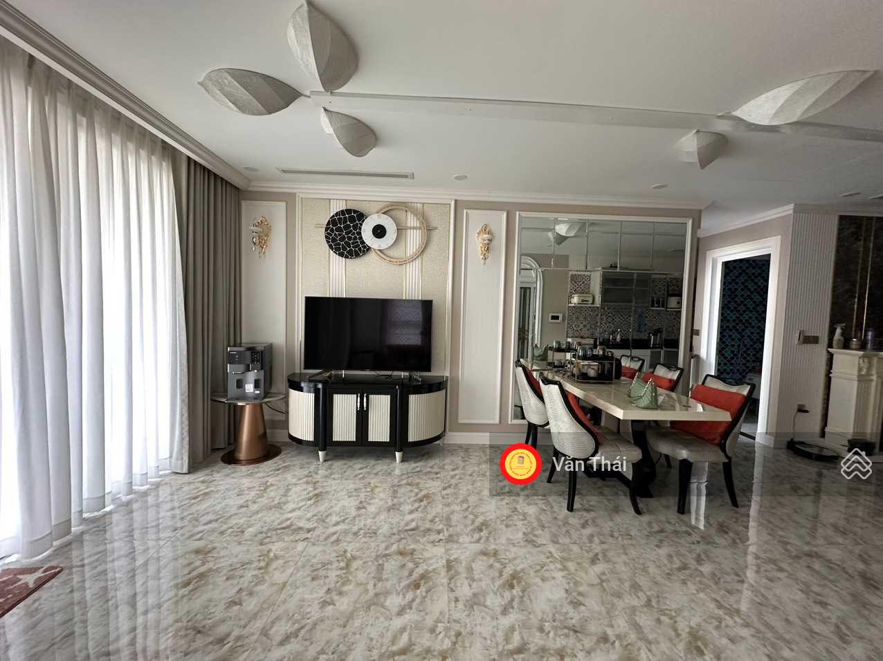 Bán gấp căn hộ Orchard Garden Phú Nhuận. 100m2, 3PN. Giá: 7.7 tỷ. Sổ. 0933 033 *** Thái. View đẹp