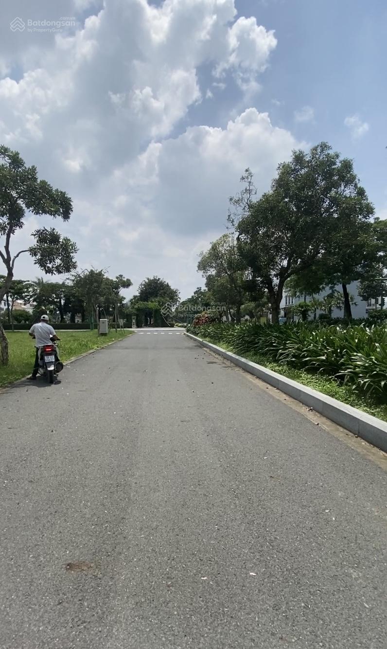 Cần bán lô đất đường D1 tại khu 5 Sao, Cần Giuộc, Long An. 100m2 giá 2tỷ850. Lh: 0931 112 *** Cần bán lô đất đường D1 tại khu 5 Sao, Cần Giuộc, Long An. 100m2 giá 2tỷ850. Lh: 0931 112 ***