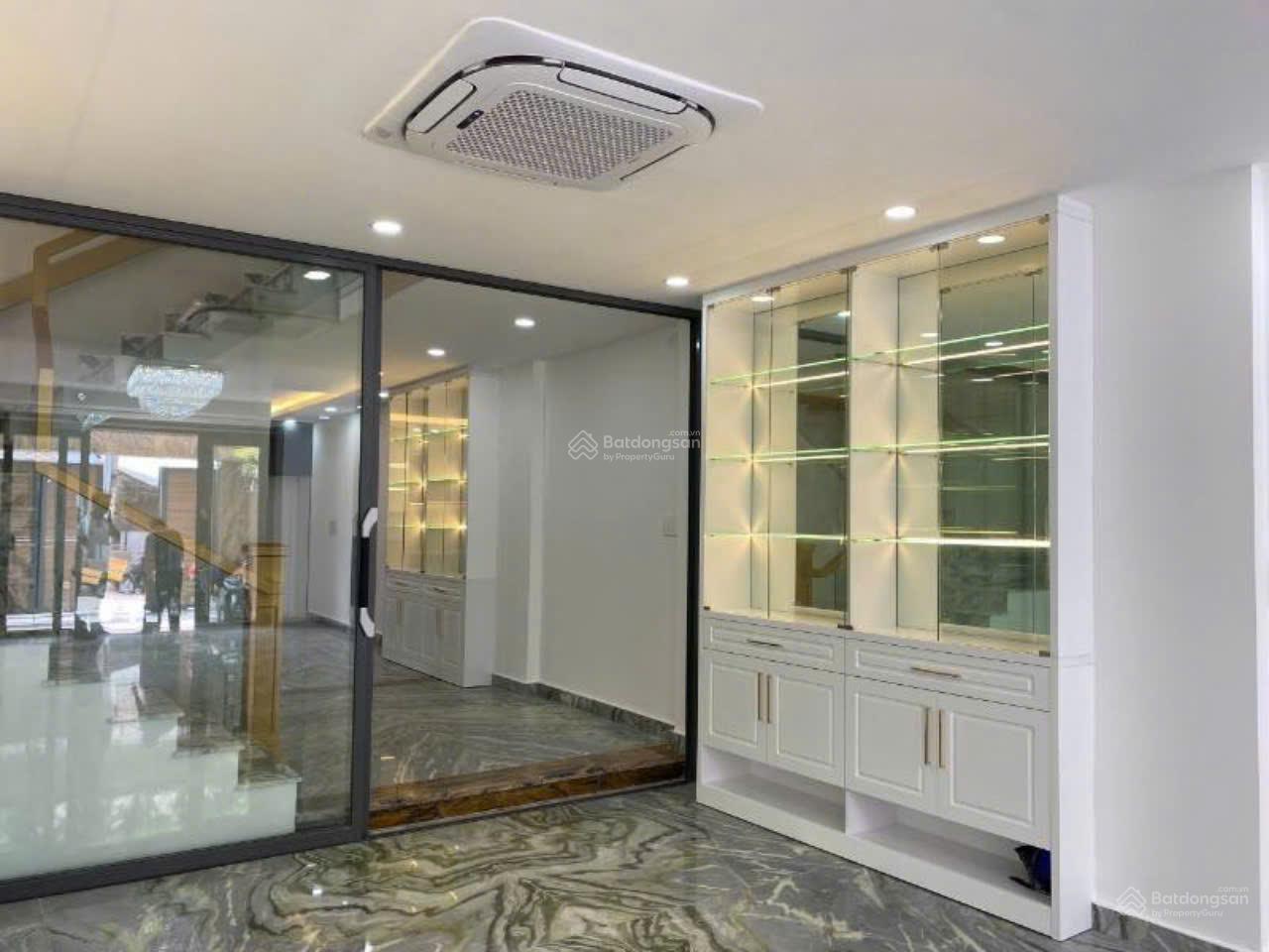 Cần cho thuê nhà MT 45B đường 3/2, P11, Q.10 gần khu CC Hà Đô