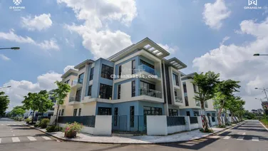 Cần bán lô góc hướng Đông Nam. Gần công viên. LH 0983 983 ***