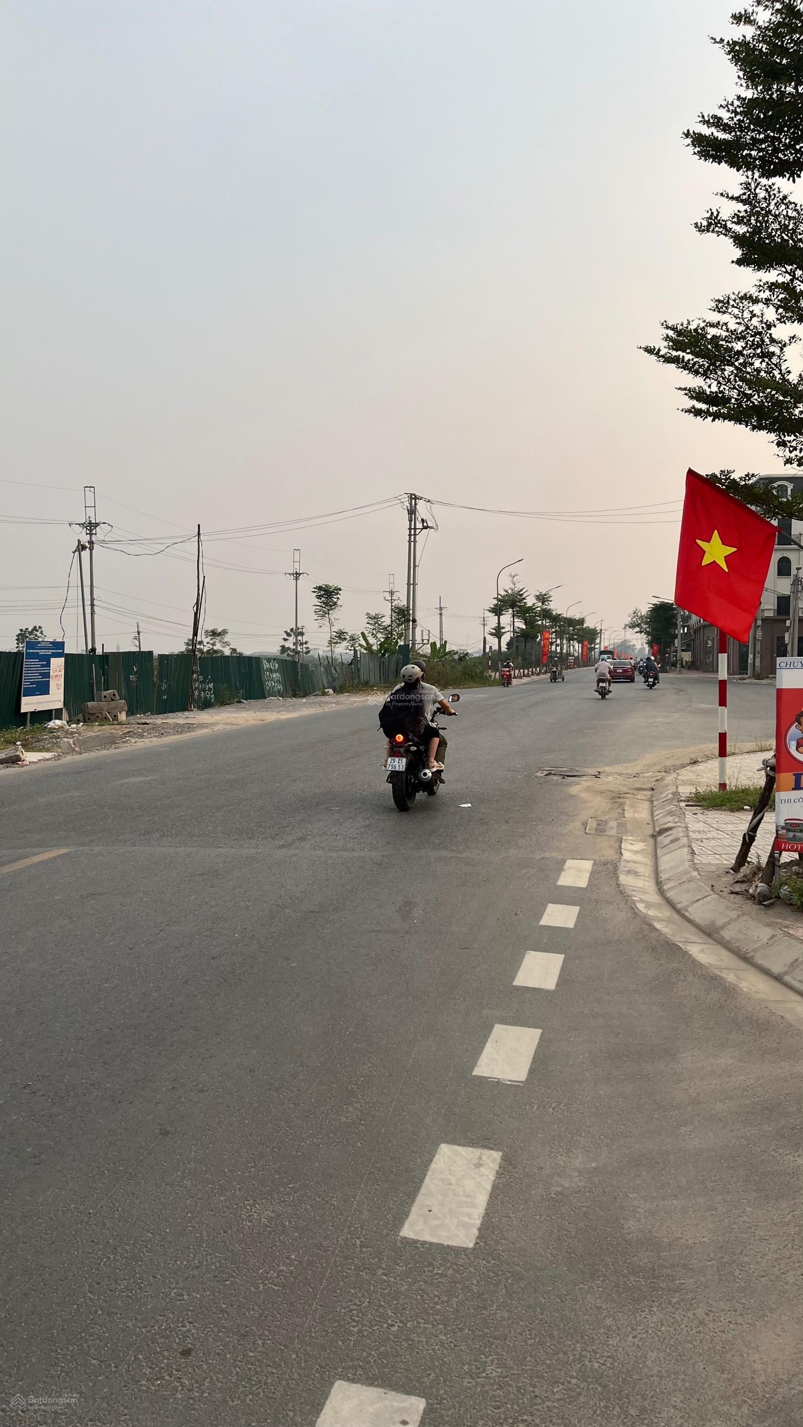 Liền kề 91m2, mặt tiền 8m xây 5 tầng, đường trước cửa 20m, sổ đỏ, giá 14,5tỉ Sơn Đồng Center Hà Nội