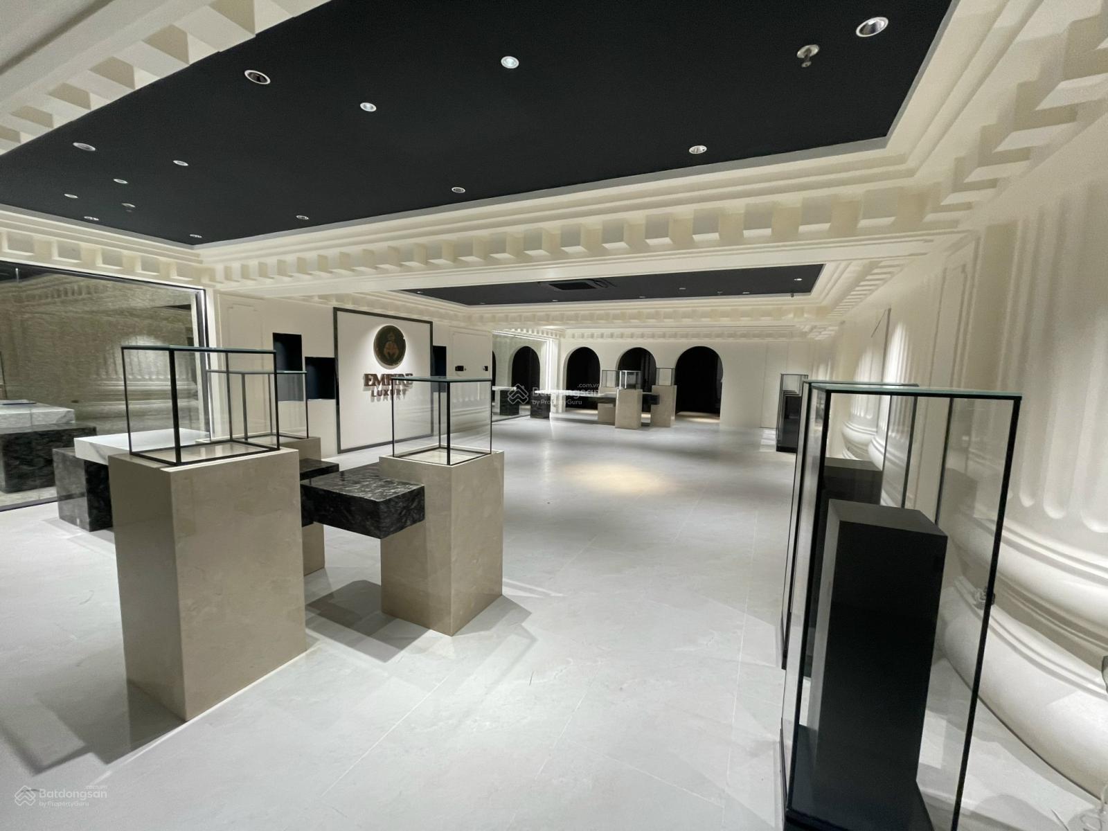 Duy nhất! Bán toà nhà văn phòng MT Trường Sơn 9x33m - hầm 10 tầng, HĐT 400tr. Giá 75 tỷ, P2, TB