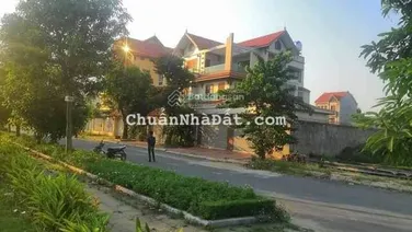 Bán 90m2 đất mặt đường 34m đối diện cổng dự án Phố Nối House
