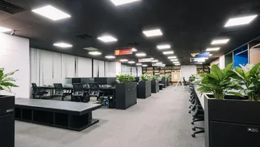 Cho thuê văn phòng giá chỉ 150nghìn/m tại Central Point Trung Kính Dt từ 50m2-100m2-200m2-360m2