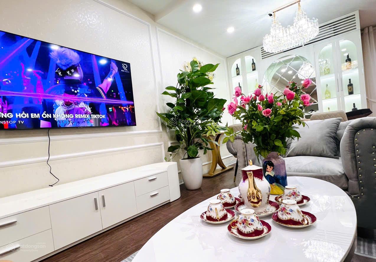 O97135O62O Chính chủ bán CH Home City DT 69,5m2-V2 và 71m-V3 - 5 tỷ - Full NT đẹp SĐCC