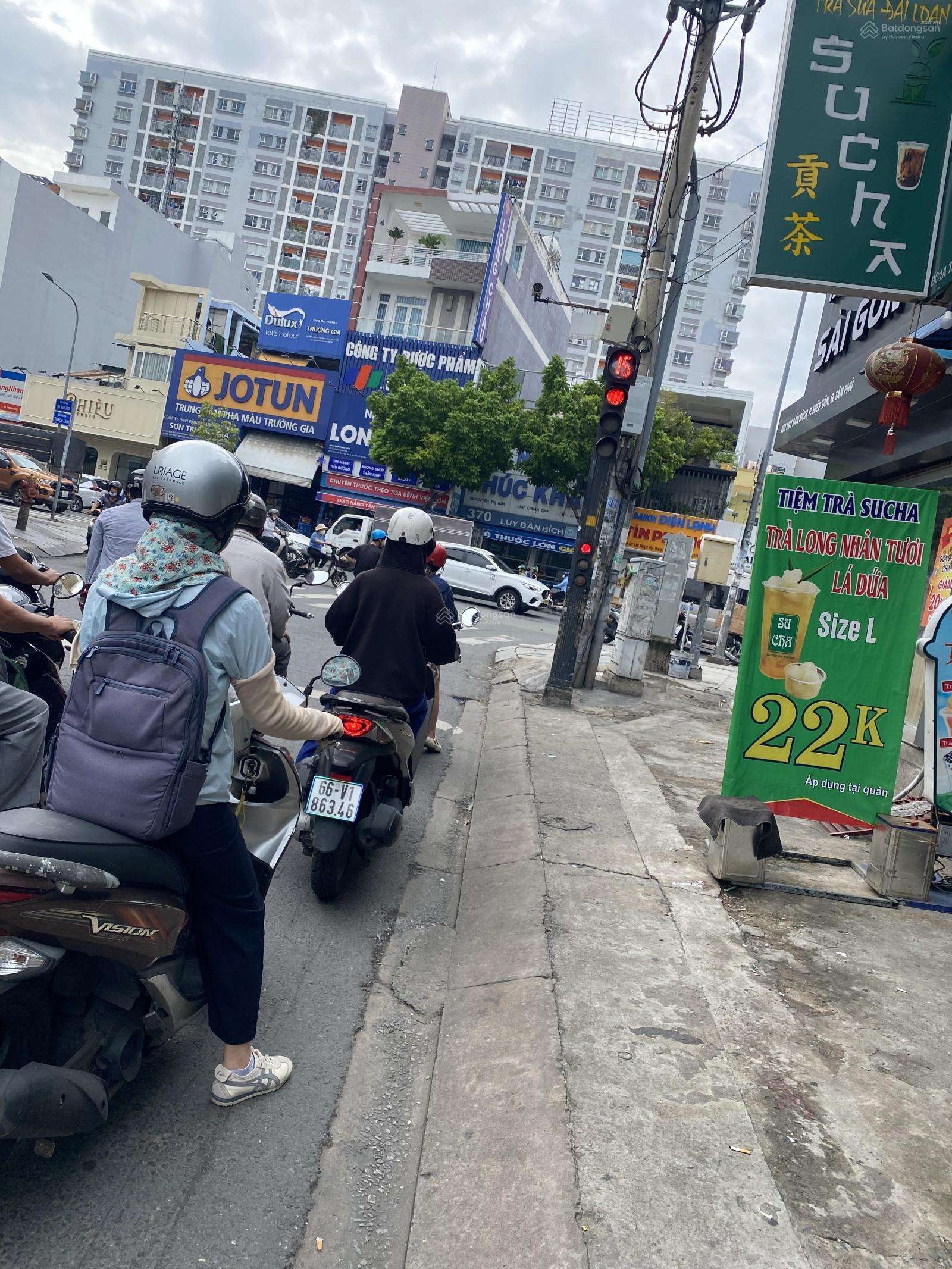 Chủ kẹt bán gấp MTKD Tân Sơn Nhì. DT 12m x 35m. Nhà cấp 4. Giá 60 tỷ