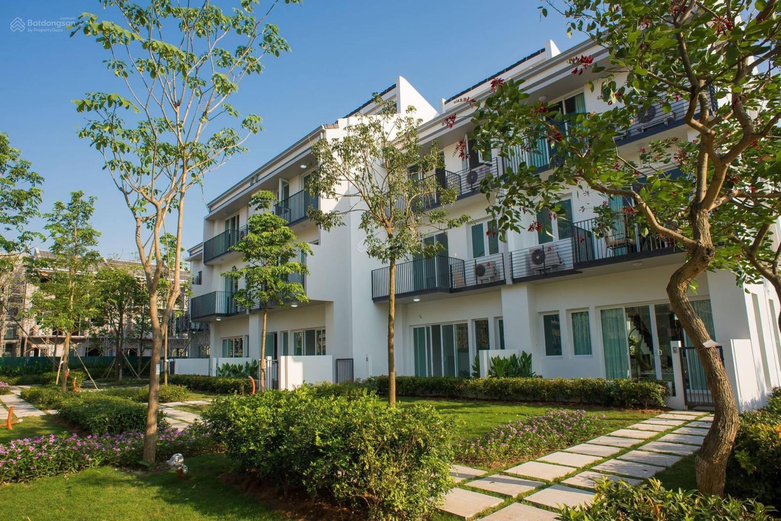 Cho thuê liền kề góc Evelyne 120m2 nhà mới full đồ cực đẹp giá 28 triệu. LH: 0931 686 ***