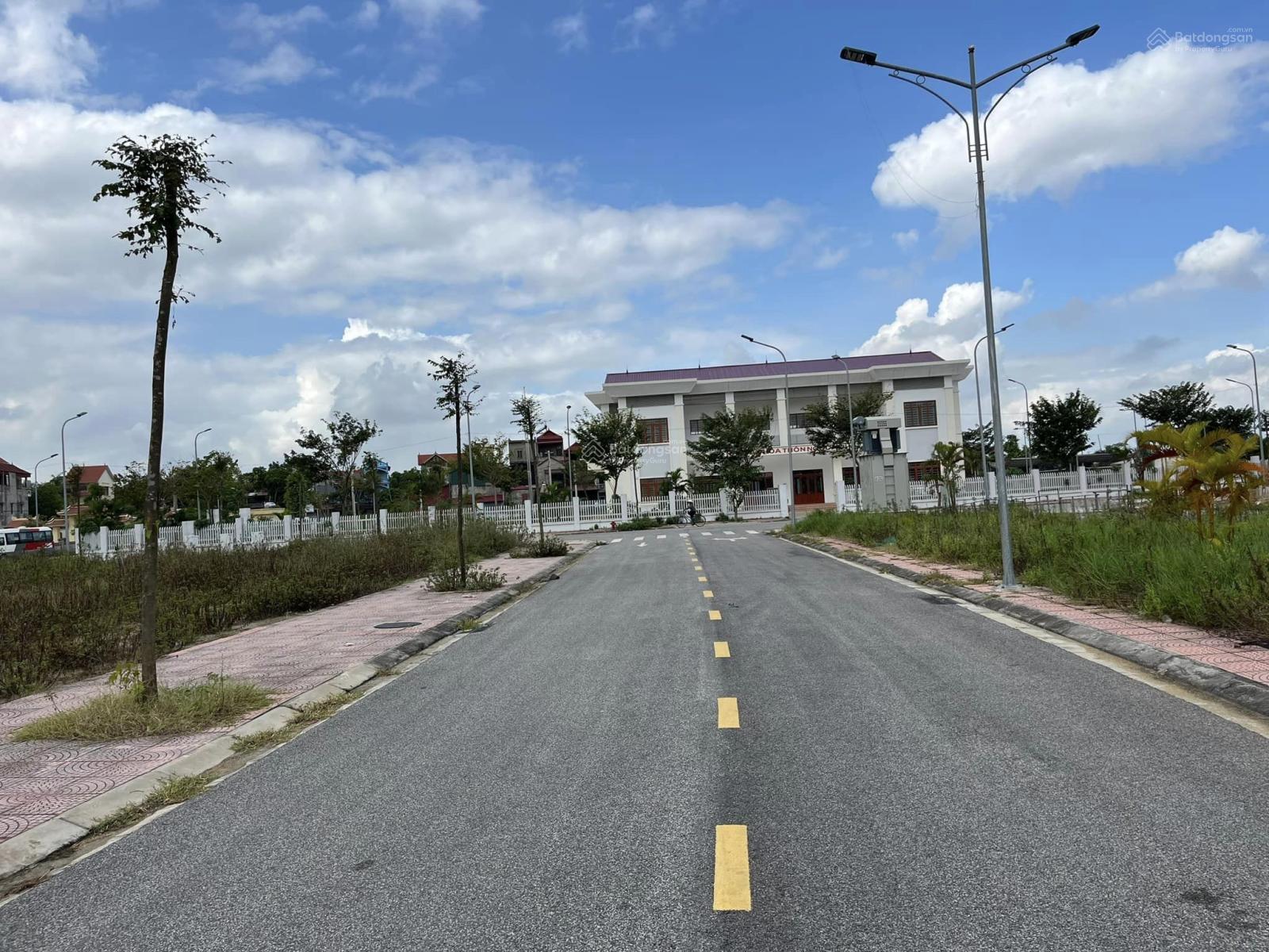 Bán đất có nhà 5T trục chính Trạm Lộ Thuận Thành Bắc Ninh Bán đất có nhà 5T trục chính Trạm Lộ Thuận Thành Bắc Ninh