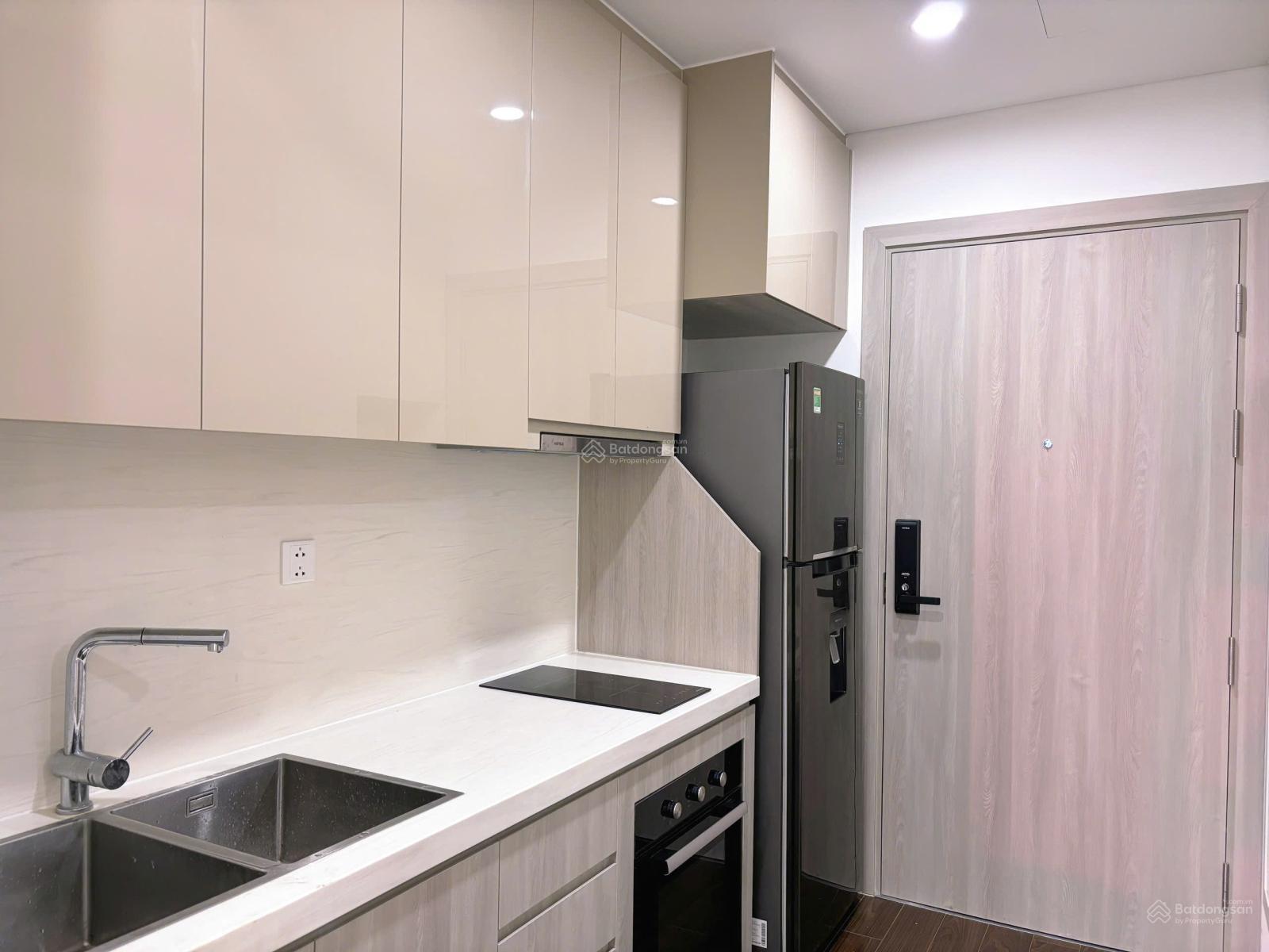 Chính chủ cần bán chuyển nhượng căn studio tại toà cao cấp Masteri West Heights, giá: 1.8 tỷ