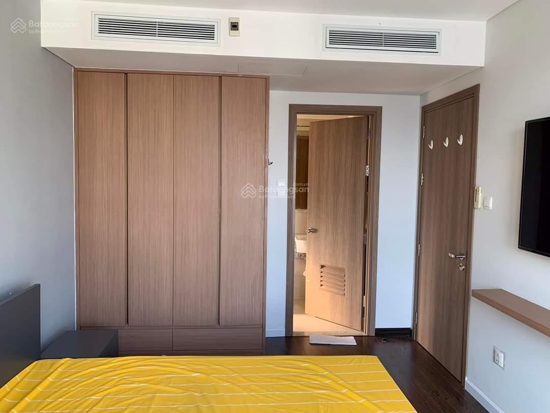 Cần bán căn hộ Rivera Park Q.10, DT 88m2, 2PN, giá 6.8 tỷ, LH 0931 196 *** Thành. Nhà đẹp, view đẹp