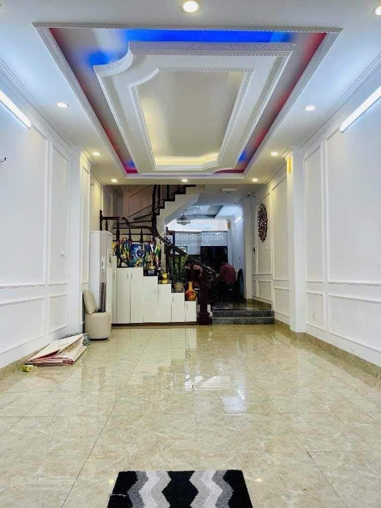 Bán nhà 5 tầng thang máy DT 40m2 gần khu đô thị Vinsmart Bán nhà 5 tầng thang máy DT 40m2 gần khu đô thị Vinsmart