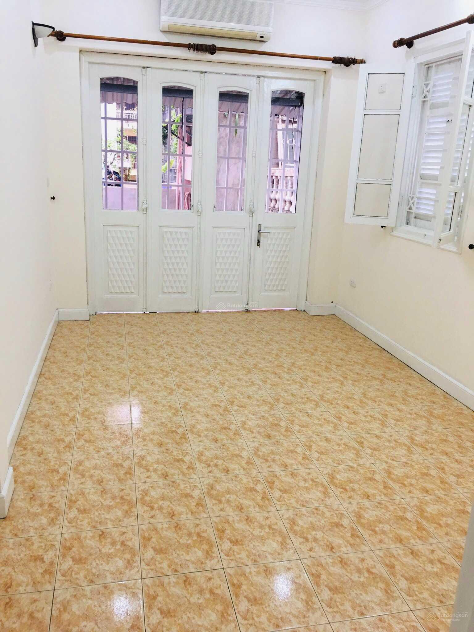Nhà rộng Tây Sơn 50m2x4T MT 5m đủ điều hòa ô tô đỗ cửa giá tốt 16tr/th 0968 063 ***