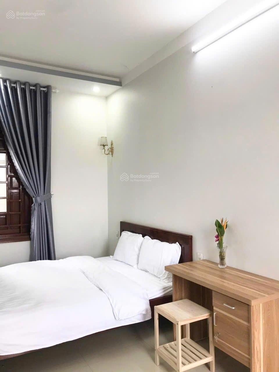 Bán nhà 3 tầng siêu đẹp mặt tiền đường Minh Mạng thành phố Huế giá như nhà kiệt