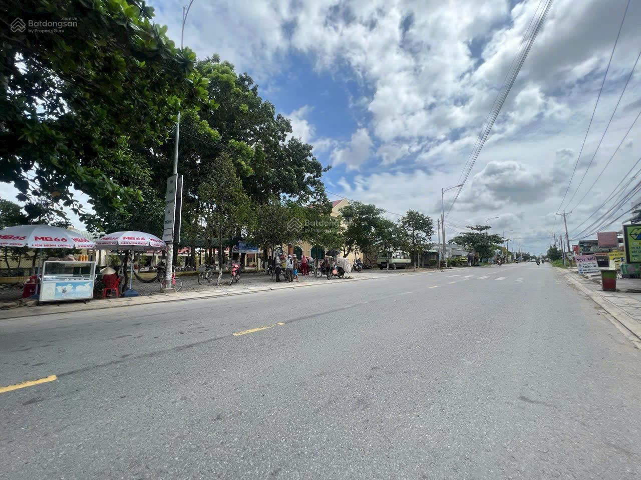 Đất mặt tiền đường 825 DT 7x53m giá 5,6 tỷ quá rẻ