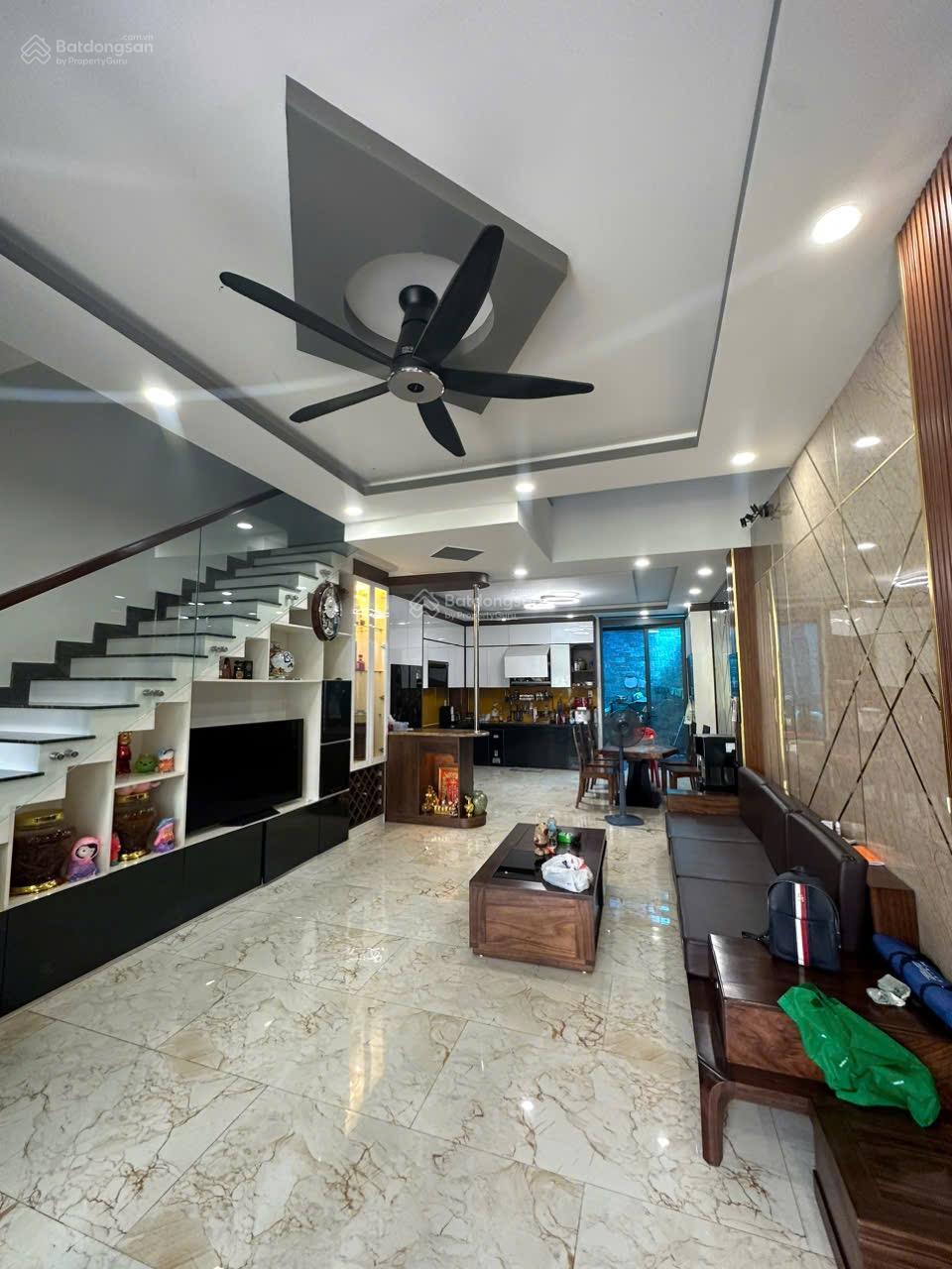 Bán nhà khu dân cư ven sông liền kề Phú Mỹ Hưng, Q7